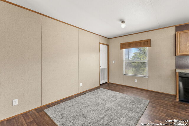 Image 9 of 24 For 646 Old Colony