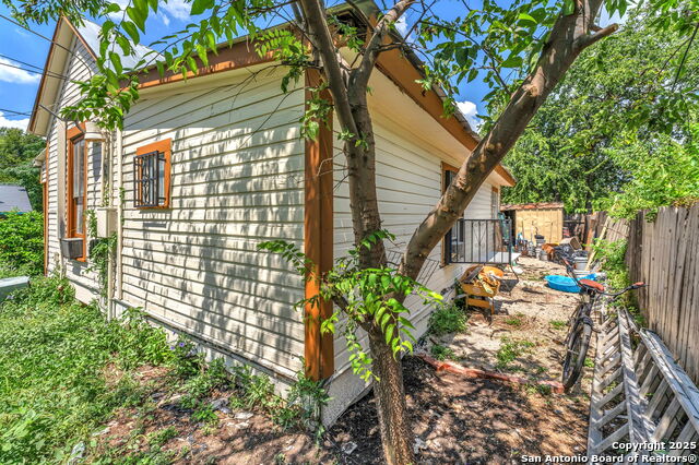 Image 26 of 31 For 722 Pine St S
