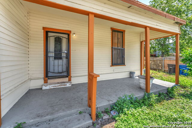 Image 30 of 31 For 722 Pine St S
