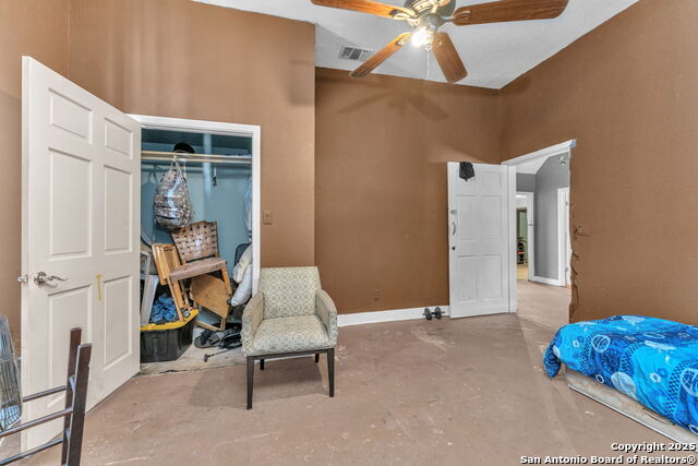 Image 9 of 31 For 722 Pine St S