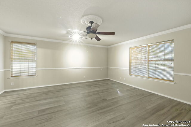 Listing photo id 12 for 506 Leafy Ridge