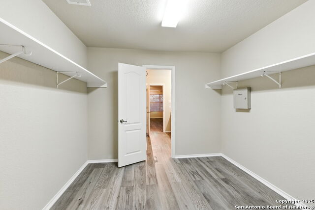 Listing photo id 18 for 506 Leafy Ridge