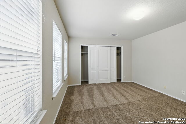 Listing photo id 26 for 506 Leafy Ridge