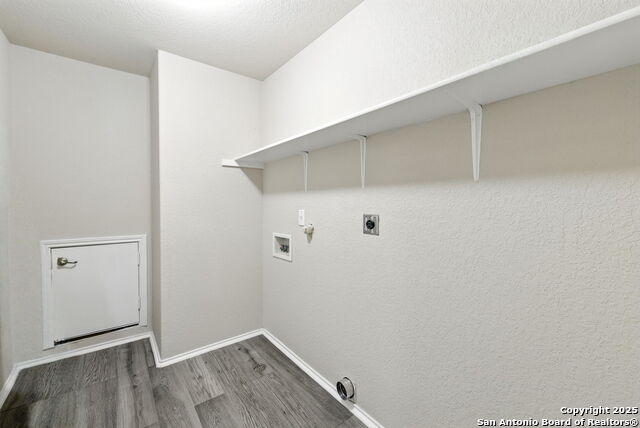 Listing photo id 33 for 506 Leafy Ridge