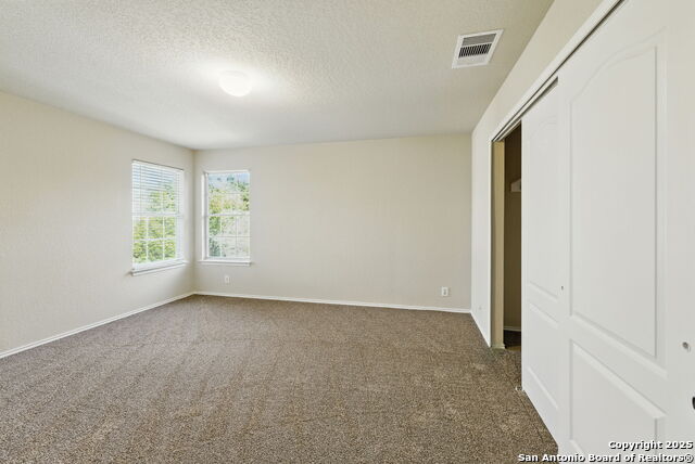 Listing photo id 34 for 506 Leafy Ridge