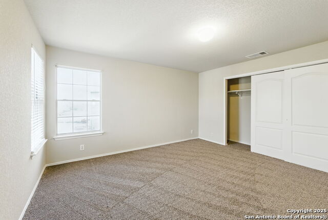 Listing photo id 35 for 506 Leafy Ridge