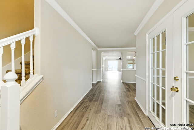 Listing photo id 2 for 506 Leafy Ridge