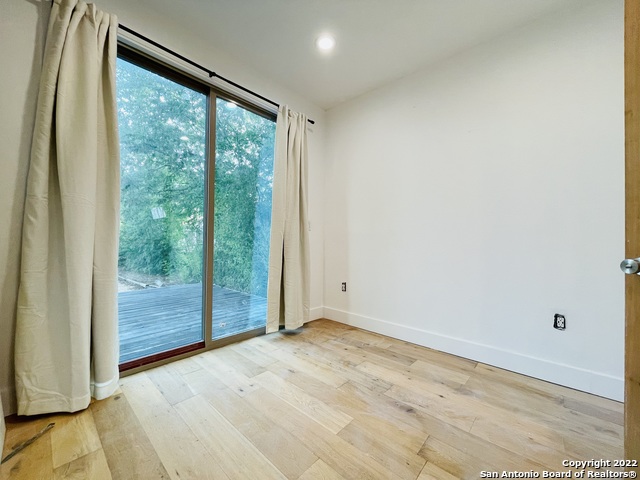 Image 4 of 16 For 511 Iowa St 2