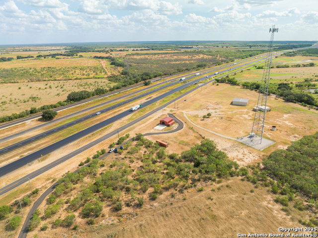 Image 20 of 26 For 14951 Ih 35 N