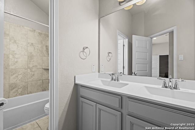 Image 32 of 41 For 12835 Tibetta