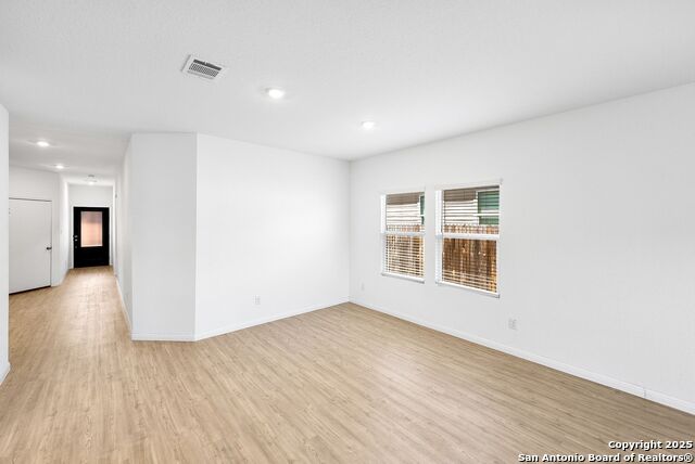 Listing photo id 10 for 31920 Native Sun