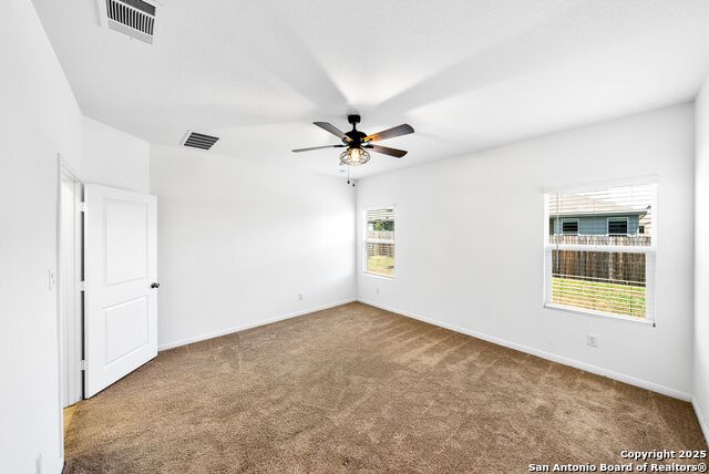 Listing photo id 13 for 31920 Native Sun