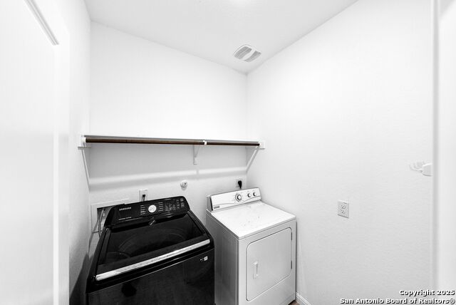 Listing photo id 19 for 31920 Native Sun