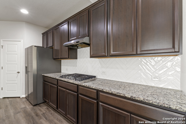 Listing photo id 10 for 13031 Maridell Park