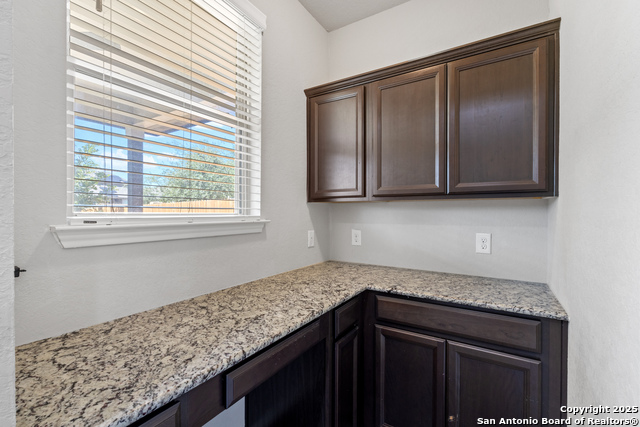 Listing photo id 19 for 13031 Maridell Park