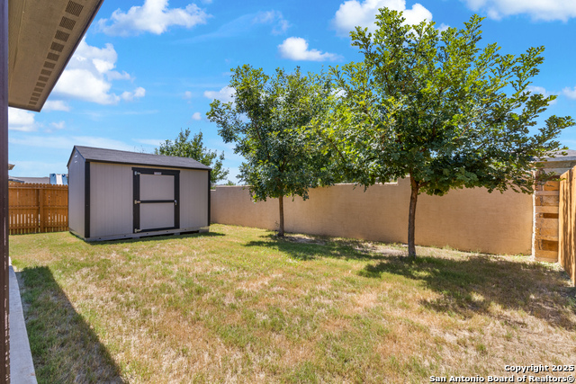Listing photo id 25 for 13031 Maridell Park