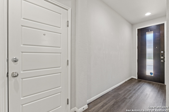 Listing photo id 4 for 13031 Maridell Park