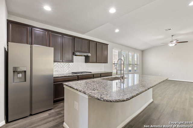 Listing photo id 6 for 13031 Maridell Park