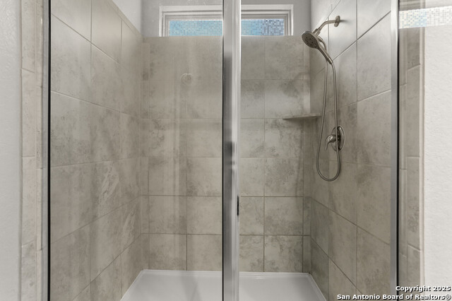 Image 18 of 30 For 13110 Maridell Park