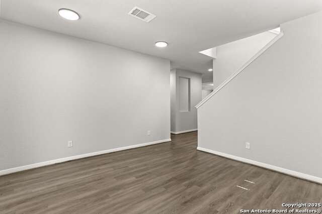 Image 5 of 30 For 13110 Maridell Park