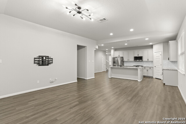 Image 6 of 30 For 13110 Maridell Park