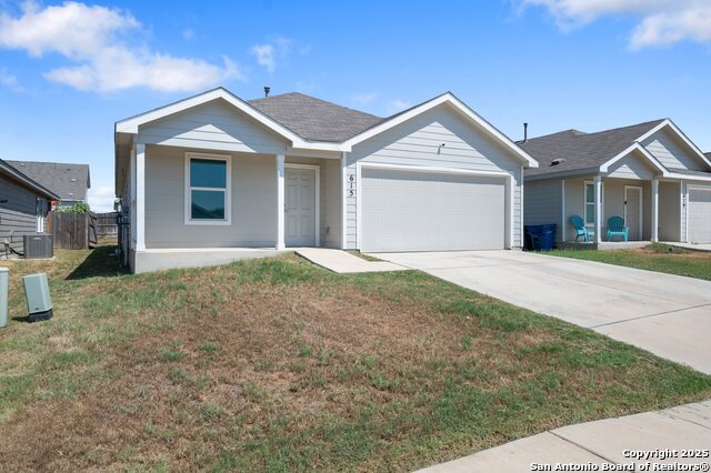 Image 3 of 30 For 615 Bean Bnd