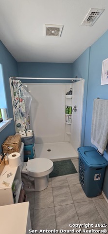 Listing photo id 13 for 116 Evlyn W