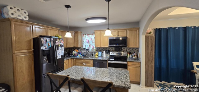 Listing photo id 1 for 116 Evlyn W