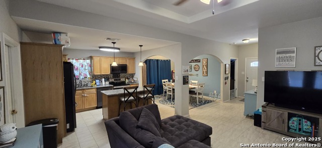 Listing photo id 2 for 116 Evlyn W