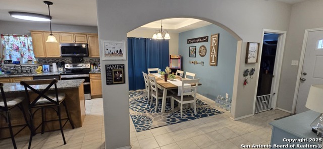 Listing photo id 5 for 116 Evlyn W