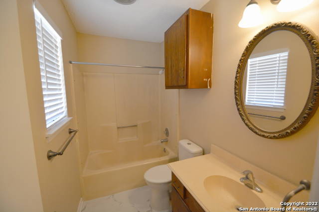 Image 10 of 13 For 9231 Ridge Town