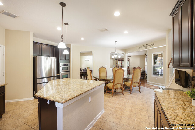Listing photo id 8 for 19219 Deep Bay