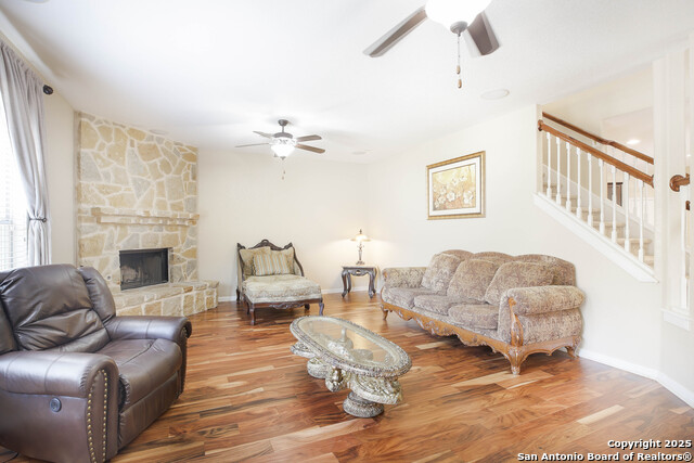 Listing photo id 12 for 19219 Deep Bay