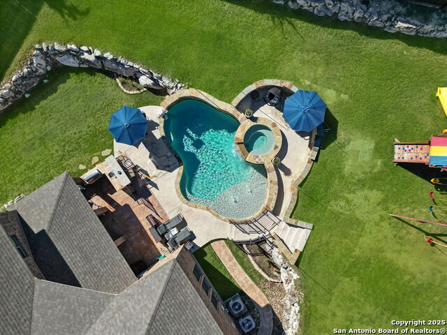 Listing photo id 27 for 19219 Deep Bay