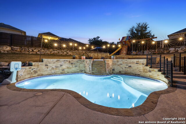 Listing photo id 28 for 19219 Deep Bay