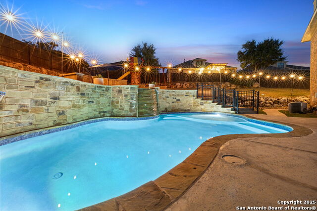 Listing photo id 30 for 19219 Deep Bay