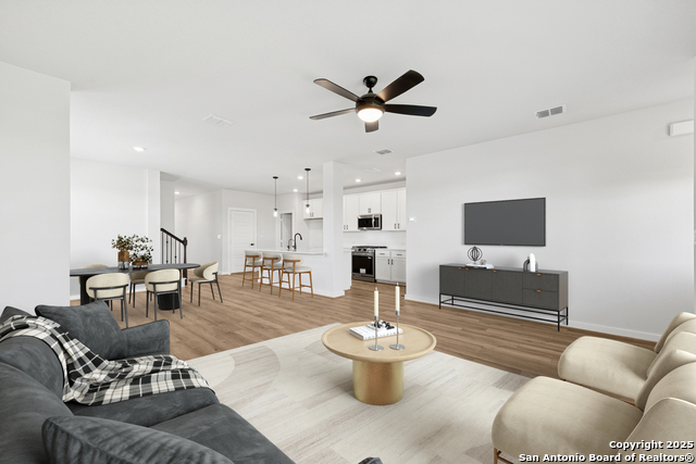 Image 3 of 8 For 129 Radnor