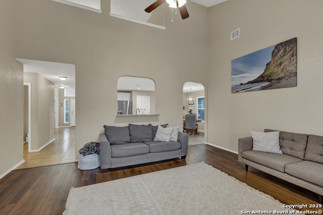 Image 15 of 41 For 716 Hollow Ridge