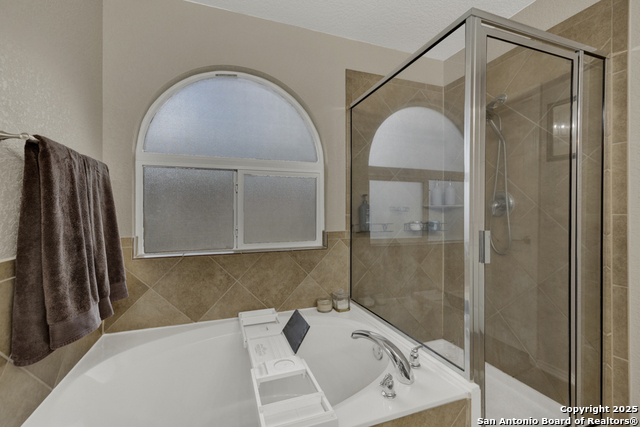 Image 25 of 41 For 716 Hollow Ridge