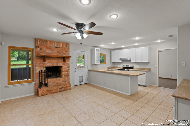 Listing photo id 10 for 10001 Big Geronimo St