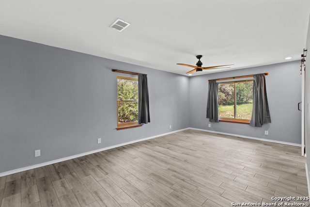 Listing photo id 12 for 10001 Big Geronimo St