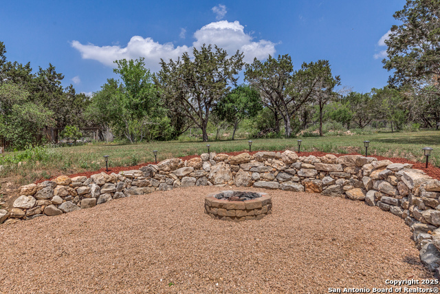 Listing photo id 25 for 10001 Big Geronimo St