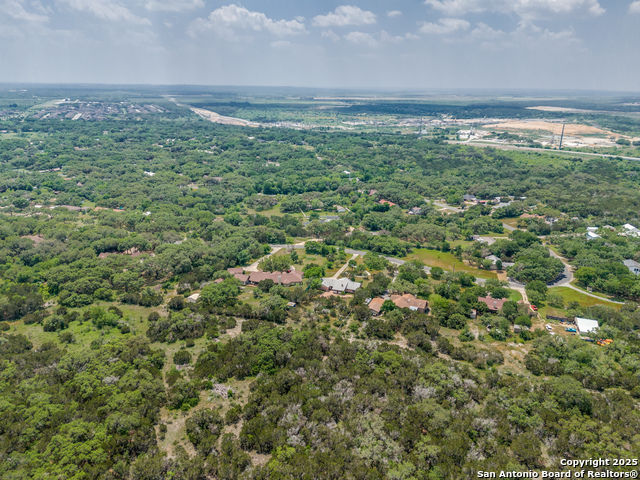 Listing photo id 31 for 10001 Big Geronimo St