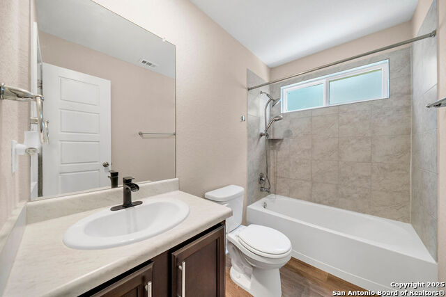 Listing photo id 5 for 13922 Morgan