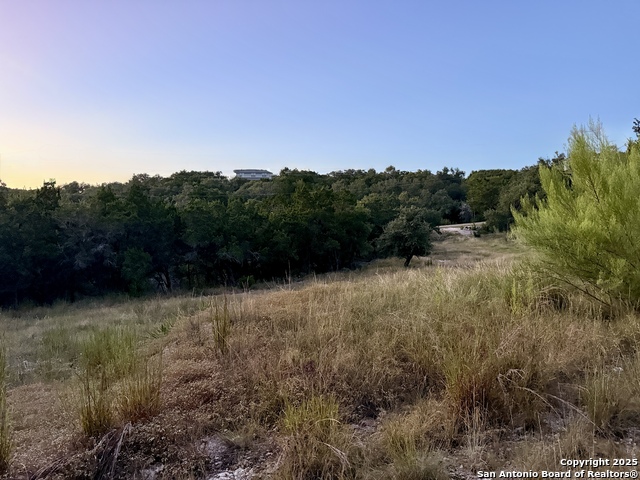 Image 9 of 15 For 1059 Summit  