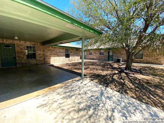 Image 2 of 11 For 126 Mansfield St S B