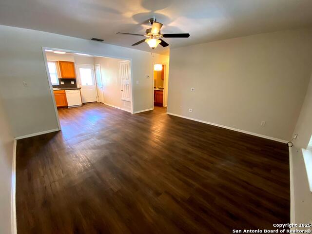 Image 4 of 11 For 126 Mansfield St S B