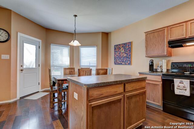 Image 11 of 28 For 4207 Talavera