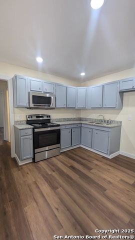 Image 11 of 41 For 622 Fenfield Ave.