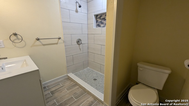 Image 19 of 41 For 622 Fenfield Ave.